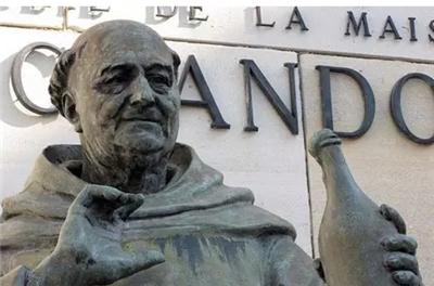 為什么香檳的瓶塞是蘑菇型？